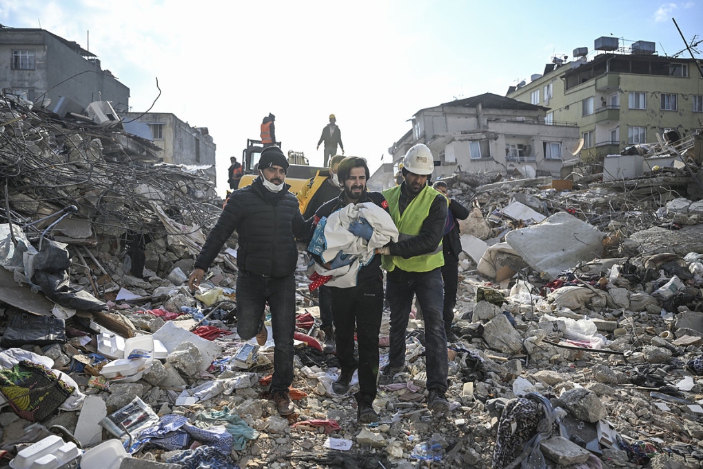 Thêm nhiều kỳ tích về cứu hộ sau 5 ngày động đất ở Thổ Nhĩ Kỳ và Syria