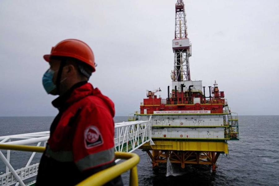 Nga cắt giảm sản lượng dầu nhằm đáp trả việc phương Tây áp giá trần