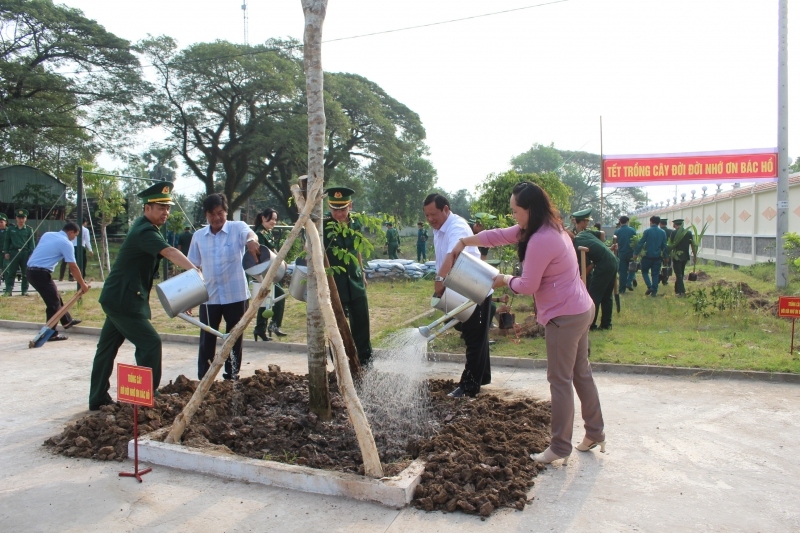Bộ đội Biên phòng Kiên Giang phát động trồng 3.500 cây xanh ở khu vực biên giới
