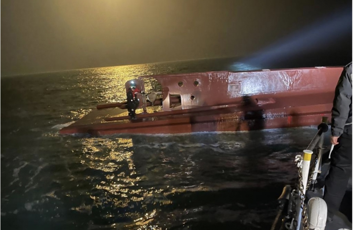 Chưa tìm thấy 2 người Việt mất tích trong vụ chìm tàu ở Hàn Quốc