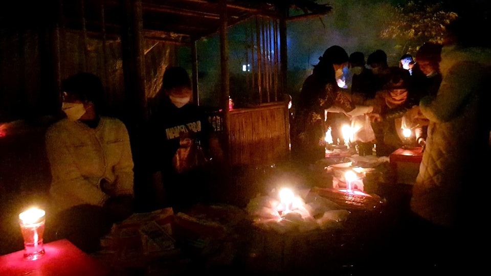 Những phiên chợ độc đáo ở Việt Nam mỗi năm chỉ họp 1 lần
