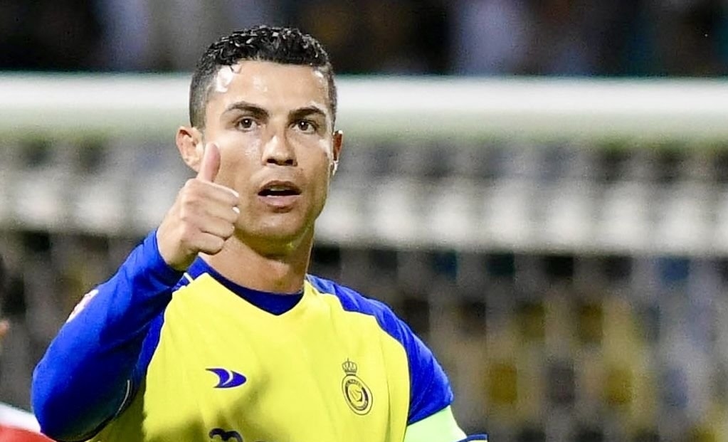 Ronaldo ghi 4 bàn, Al Nassr đè bẹp Al Wehda