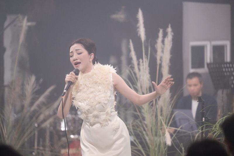 Phạm Thu Hà "chơi lớn" với dự án pop hoá nhạc cổ điển