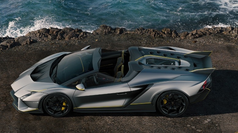 Lamborghini khai tử động cơ V12 bằng việc ra mắt hai siêu xe hoàn toàn mới - Ảnh 2.