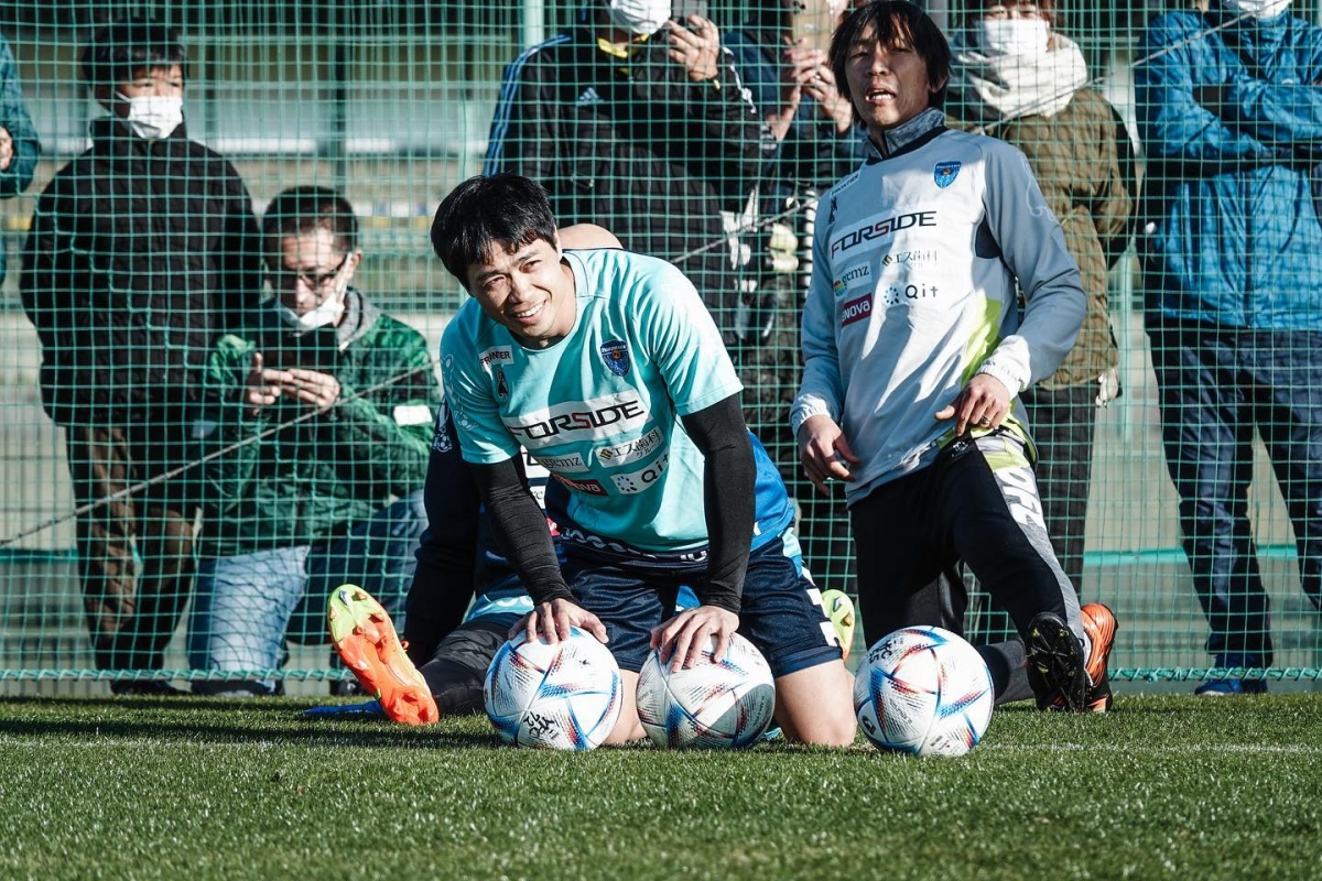 Công Phượng vẫn ''mòn mỏi'' chờ cơ hội ra mắt Yokohama FC