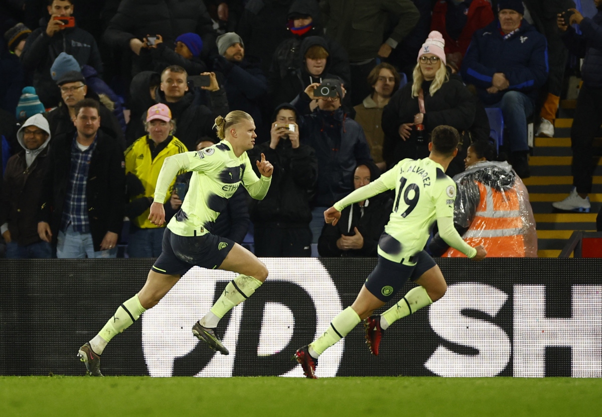 "Quái vật" Erling Haaland ghi bàn, Man City thắng nhọc Crystal Palace