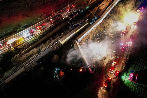 Hiện trường vụ 2 tàu hỏa đâm trực diện ở Hy Lạp khiến 26 người thiệt mạng