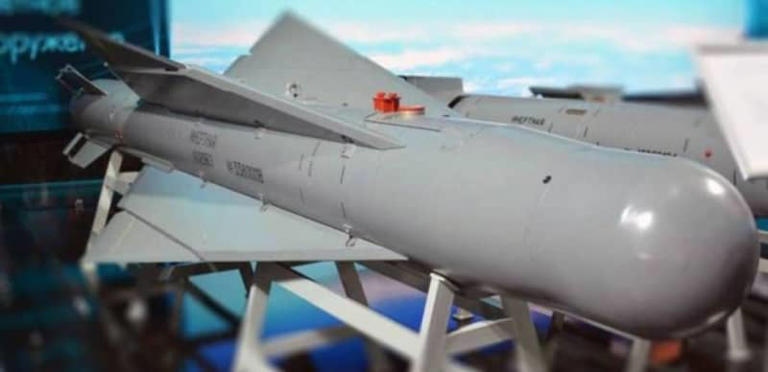 Nga bị nghi lần đầu tiên sử dụng bom thông minh UPAB-1500B tại Ukraine