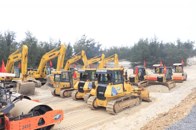 Gỡ vướng mắc dự án đường ven biển ở Quảng Bình