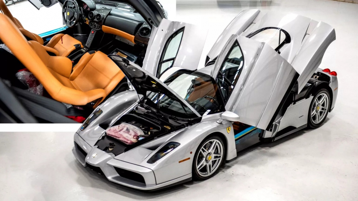 Rao bán Ferrari Enzo đời 2003 chưa qua đăng ký