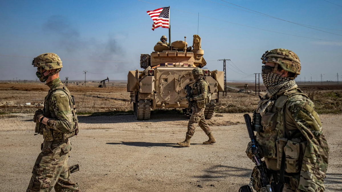 Mỹ không kích miền Đông Syria
