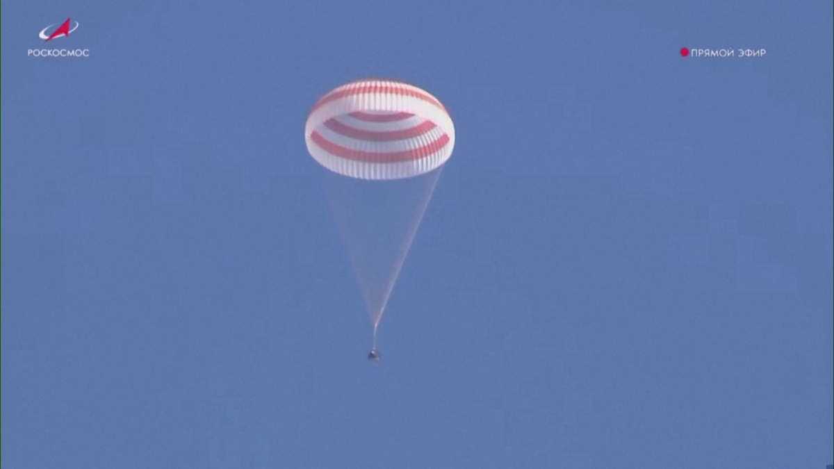 Tàu Soyuz MS-22 của Nga trở về Trái Đất an toàn