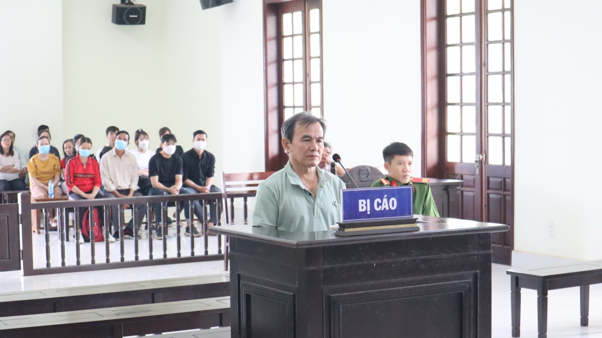 Giết hàng xóm vì tranh chấp đất, người đàn ông ở Bình Phước bị kết án 15 năm tù