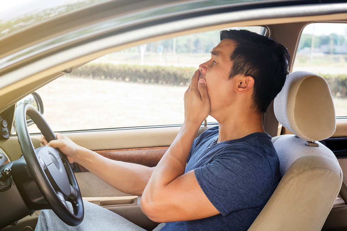 10 mẹo giữ tỉnh táo khi lái xe