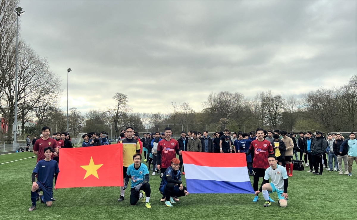 Giải bóng đá kỷ niệm 50 năm quan hệ Việt Nam - Hà Lan