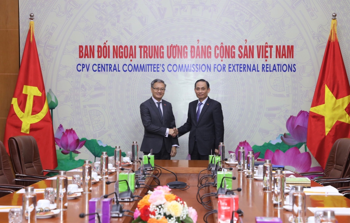 Đoàn đại biểu Ban đối ngoại Trung ương Lào thăm và làm việc tại Việt Nam