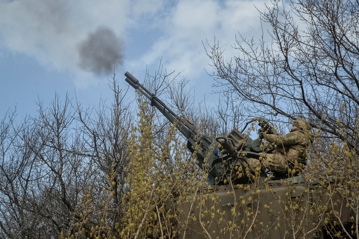 Giao tranh ác liệt tại Donetsk, binh sỹ Ukraine mòn mỏi chờ vũ khí phương Tây
