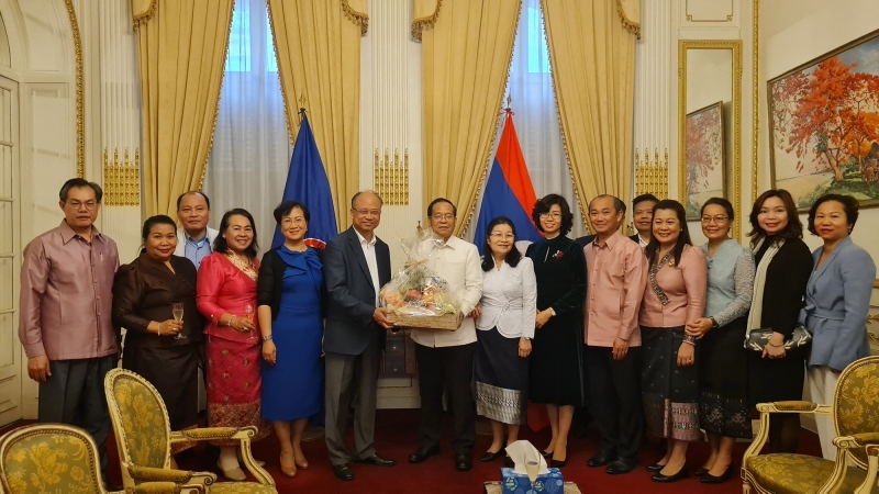 Chúc Tết Bun Pi May tại Đại sứ quán Lào tại Pháp