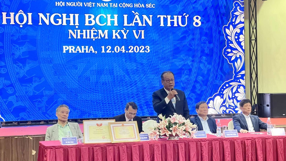 Hội nghị Ban chấp hành Hội người Việt Nam tại CH Séc