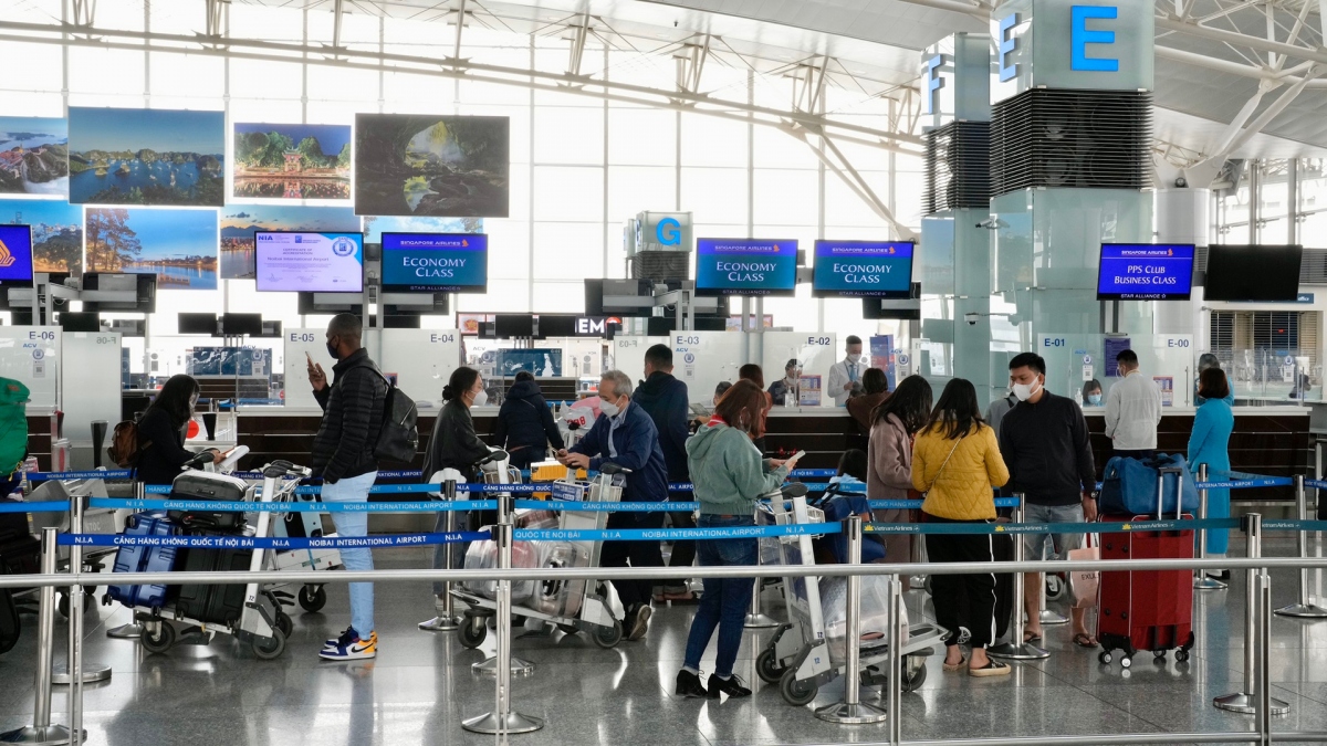 Noi Bai Airport begins to pilot facial recognition technology