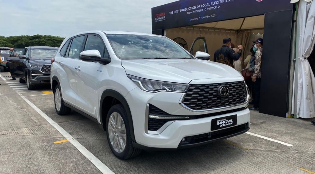 Toyota Innova thế hệ mới sắp ra mắt Việt Nam