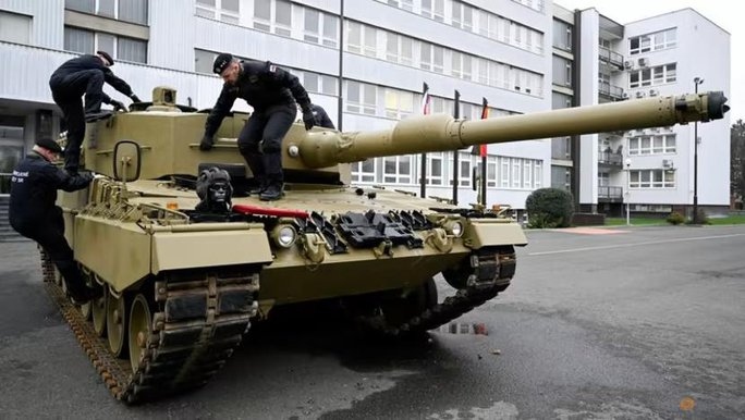 Mỹ thông báo sẽ nhanh chóng huấn luyện binh sỹ Ukraine vận hành xe tăng Abrams