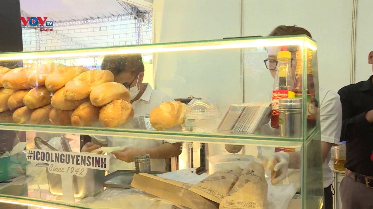 Lễ hội Bánh mì Việt Nam 2023 trải nghiệm những cách làm bánh mì ngon nhất