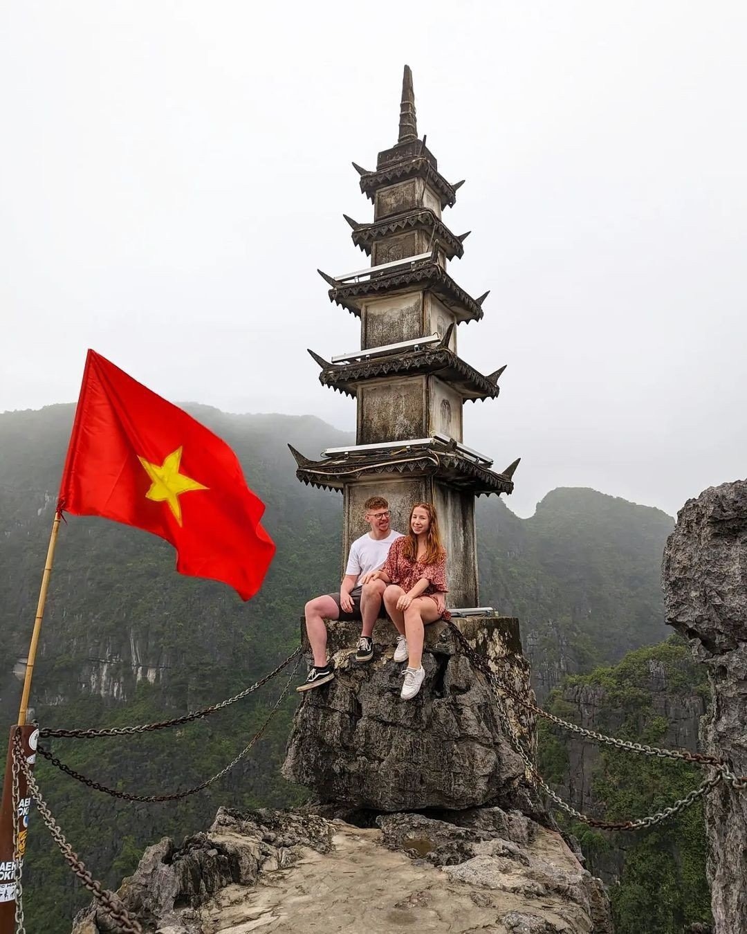 Trải nghiệm Hang Múa, đệ nhất checkin hút cả khách Tây lẫn khách Việt
