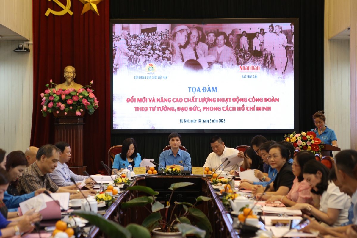 Đổi mới hoạt động công đoàn theo tư tưởng, đạo đức, phong cách Hồ Chí Minh