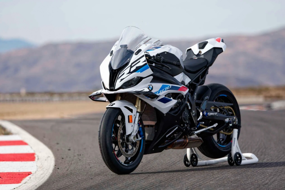 BMW trình làng S1000RR 2023, chạm ngưỡng 770 triệu đồng