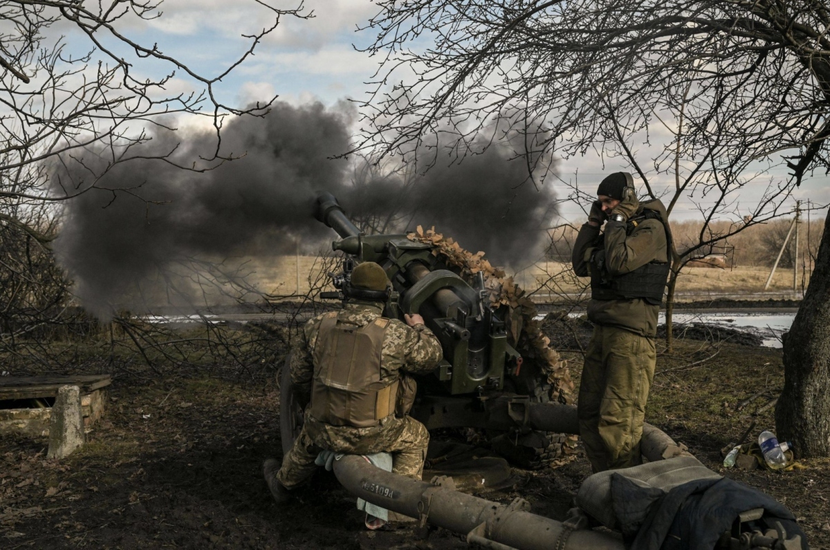 Giao tranh dữ dội tại Bakhmut, binh sỹ Ukraine vừa chiến đấu vừa thăm dò đối phương
