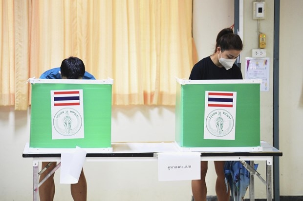 Hơn 800.000 cử tri thủ đô Bangkok (Thái Lan) đăng ký bỏ phiếu sớm