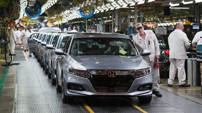 Lý do Honda loại bỏ hộp số sàn trên Accord 2023