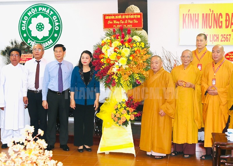 Lãnh đạo Ủy ban MTTQ Việt Nam chúc mừng Đại lễ Phật đản tại TP.HCM