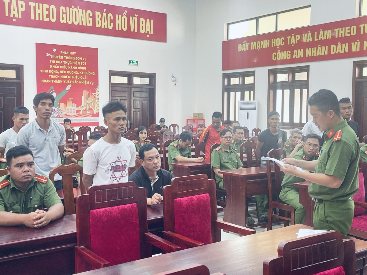 Đắk Lắk: Hủy hoại tài sản của công ty cà phê, 10 người bị khởi tố