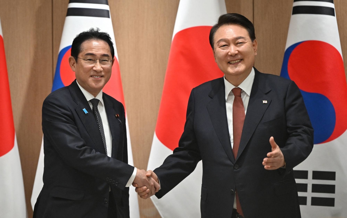 Nhật - Hàn tìm cách vượt qua lịch sử và tập trung về vấn đề Triều Tiên
