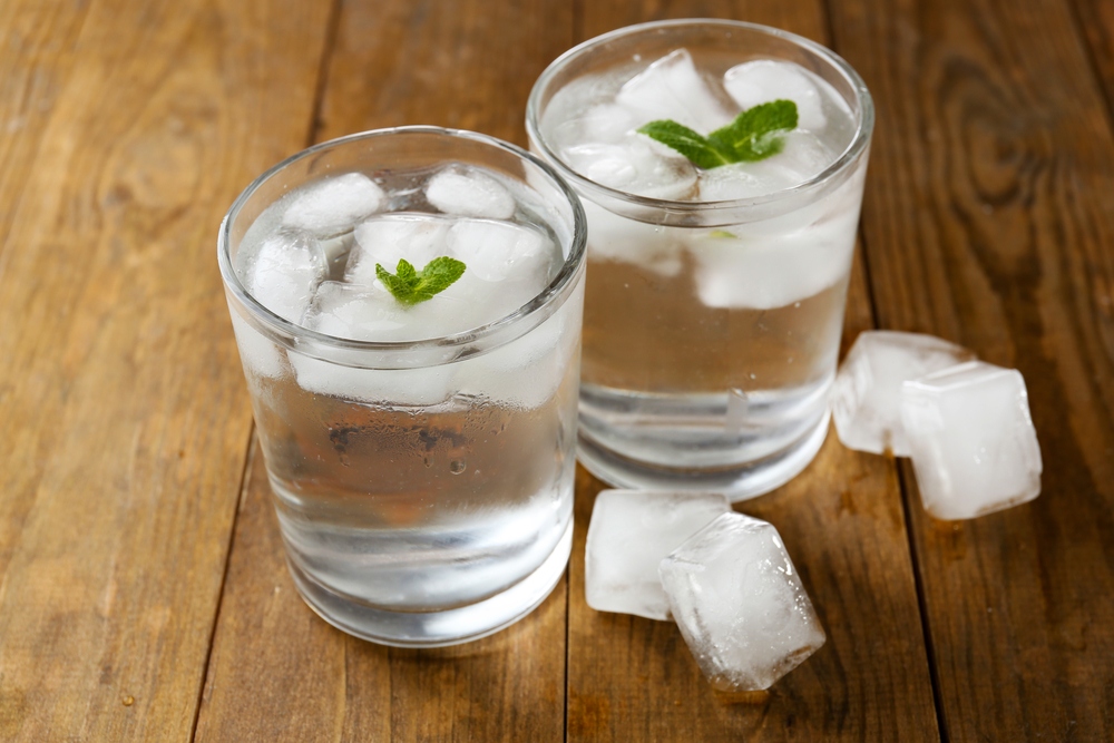 Uống nước đá có tác hại gì?