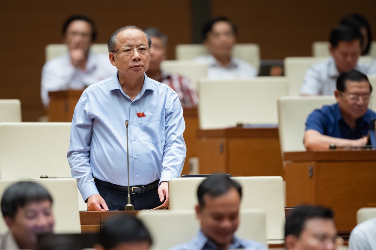 Đại biểu Quốc hội Nguyễn Văn Thân: Cần thiết có thể đi vay để tăng lương