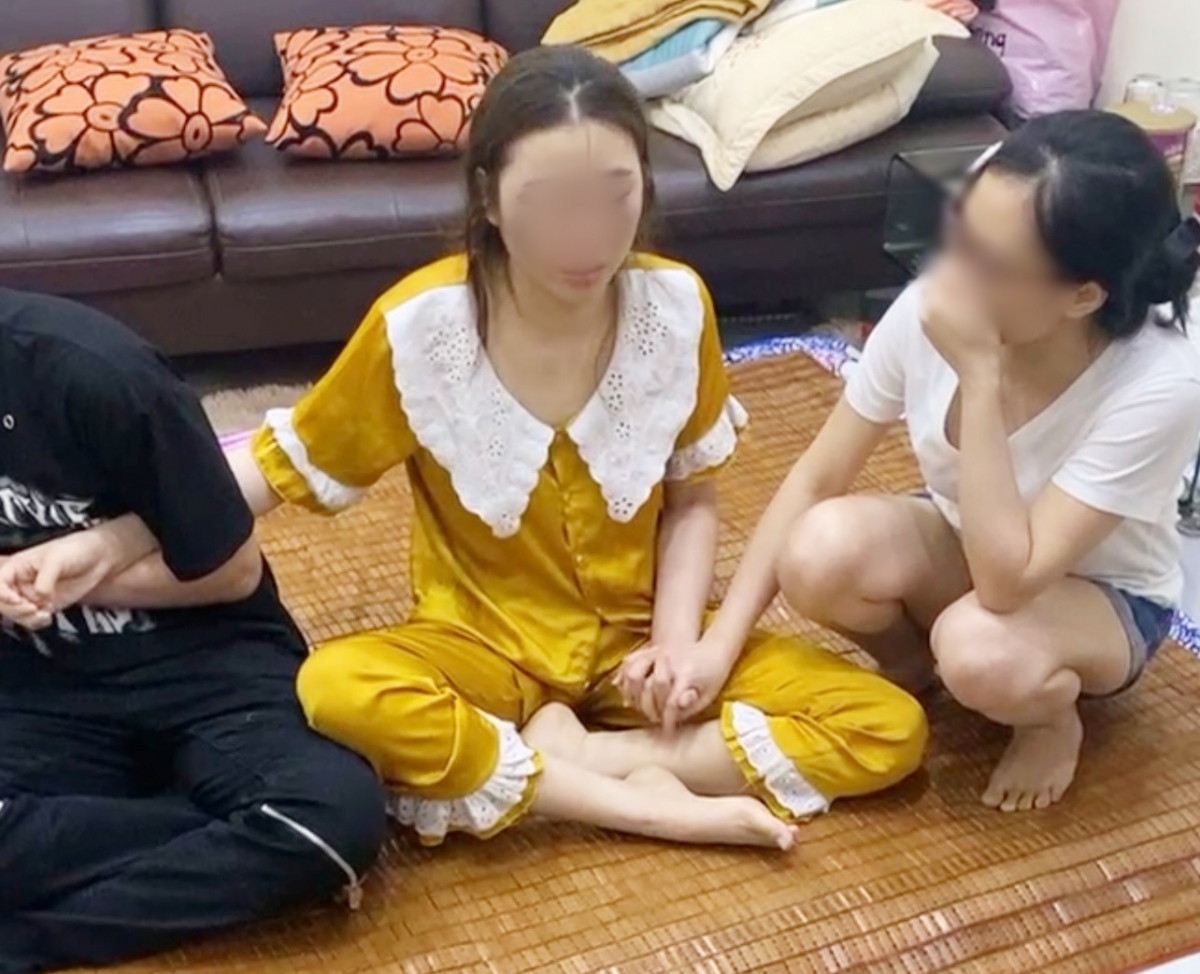Tạm giữ bảo mẫu nghi bạo hành bé sơ sinh tại chung cư HH2C Linh Đàm, Hà Nội
