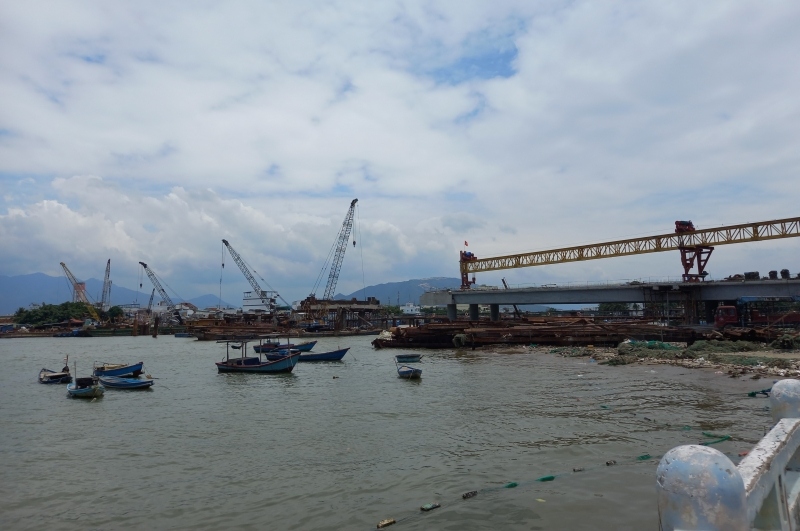 Sớm hoàn thành cầu Xóm Bóng mới (Nha Trang) để giảm ùn tắc giao thông
