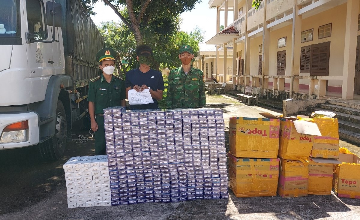 Kiên Giang: Bắt giữ hàng ngàn gói thuốc lá lậu