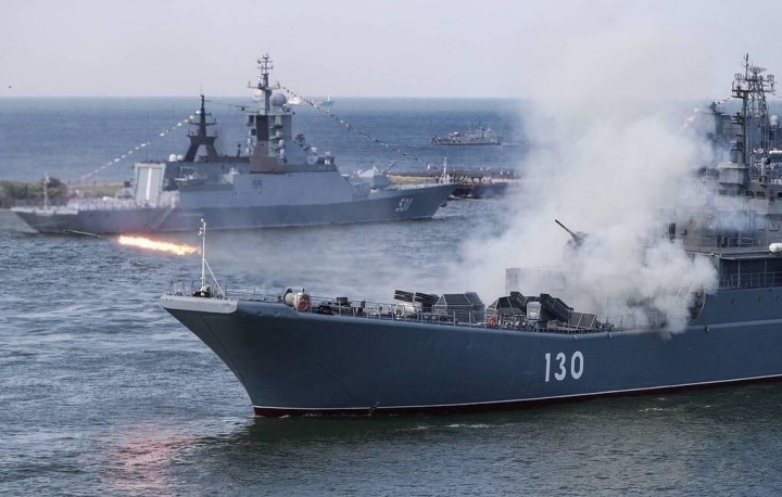 Nga triển khai gần 100 tàu chiến và máy bay tập trận rầm rộ gần Nhật Bản
