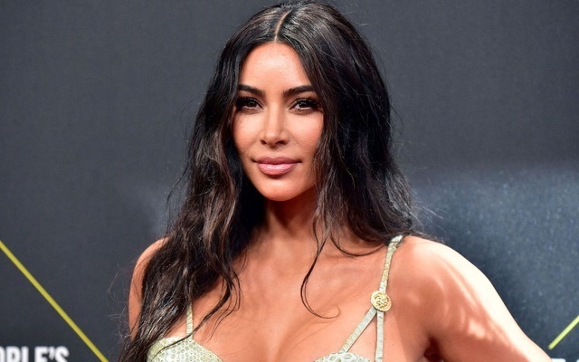 Kim Kardashian sẽ làm việc tại một cửa hàng bách hoá nếu không nổi tiếng