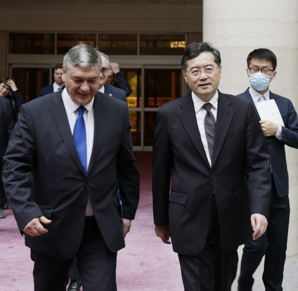Trung Quốc khẳng định ủng hộ Nga duy trì ổn định quốc gia