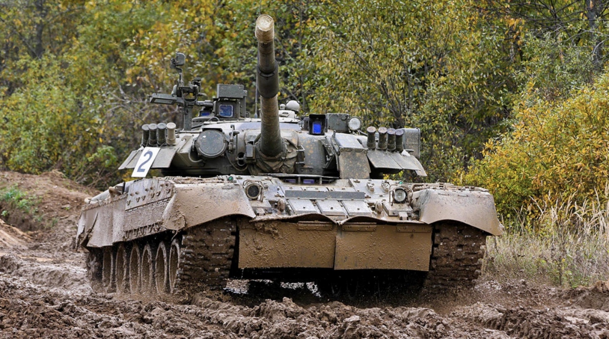 Xe tăng Nga ồ ạt dội hỏa lực phá hủy thành trì của Ukraine