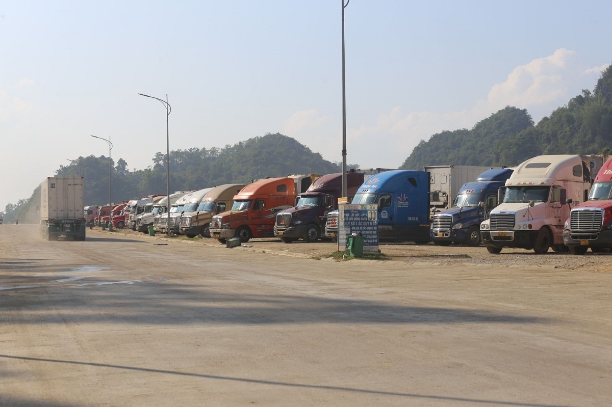 Lạng Sơn triển khai các biện pháp giảm ùn ứ, thúc đẩy xuất khẩu nông sản qua cửa khẩu