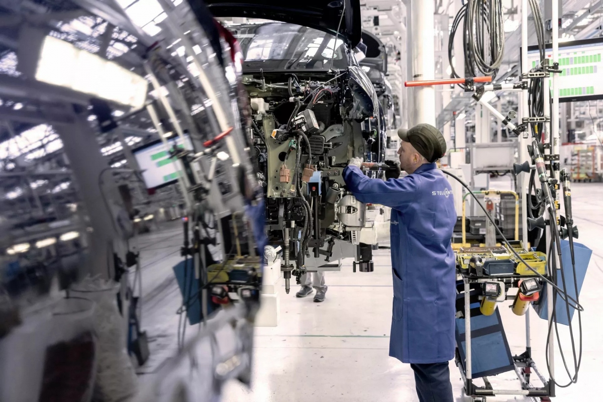 Stellantis chi hơn 4.000 tỷ đồng cho nhà máy sản xuất EV tại Pháp