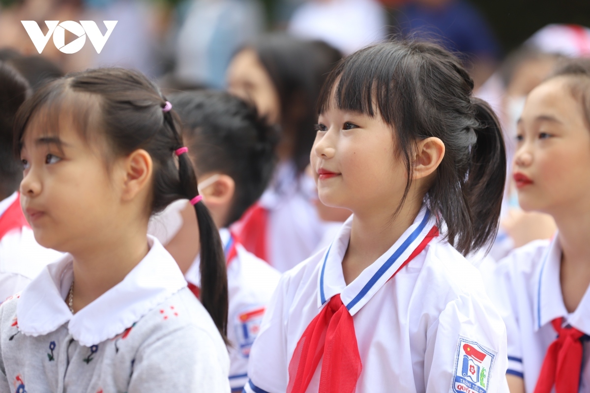 Trường học ở Hà Nội được phép thu những khoản nào đầu năm học?
