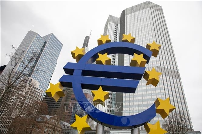 Ngân hàng trung ương châu Âu tăng lãi suất lần thứ 9 liên tiếp trong 1 năm