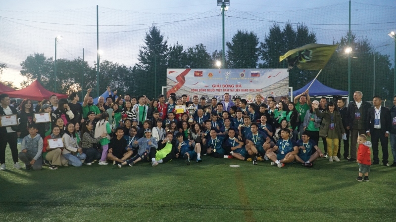 Giải bóng đá sôi động nhất của cộng đồng người Việt tại Nga kết thúc thành công